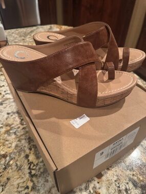 Journee Collection Brown Cork-Accent Wedge Sandals